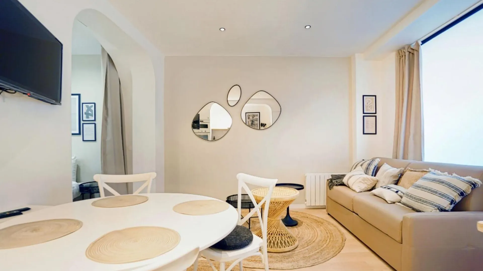 Comfortable And Ideally Located In 15