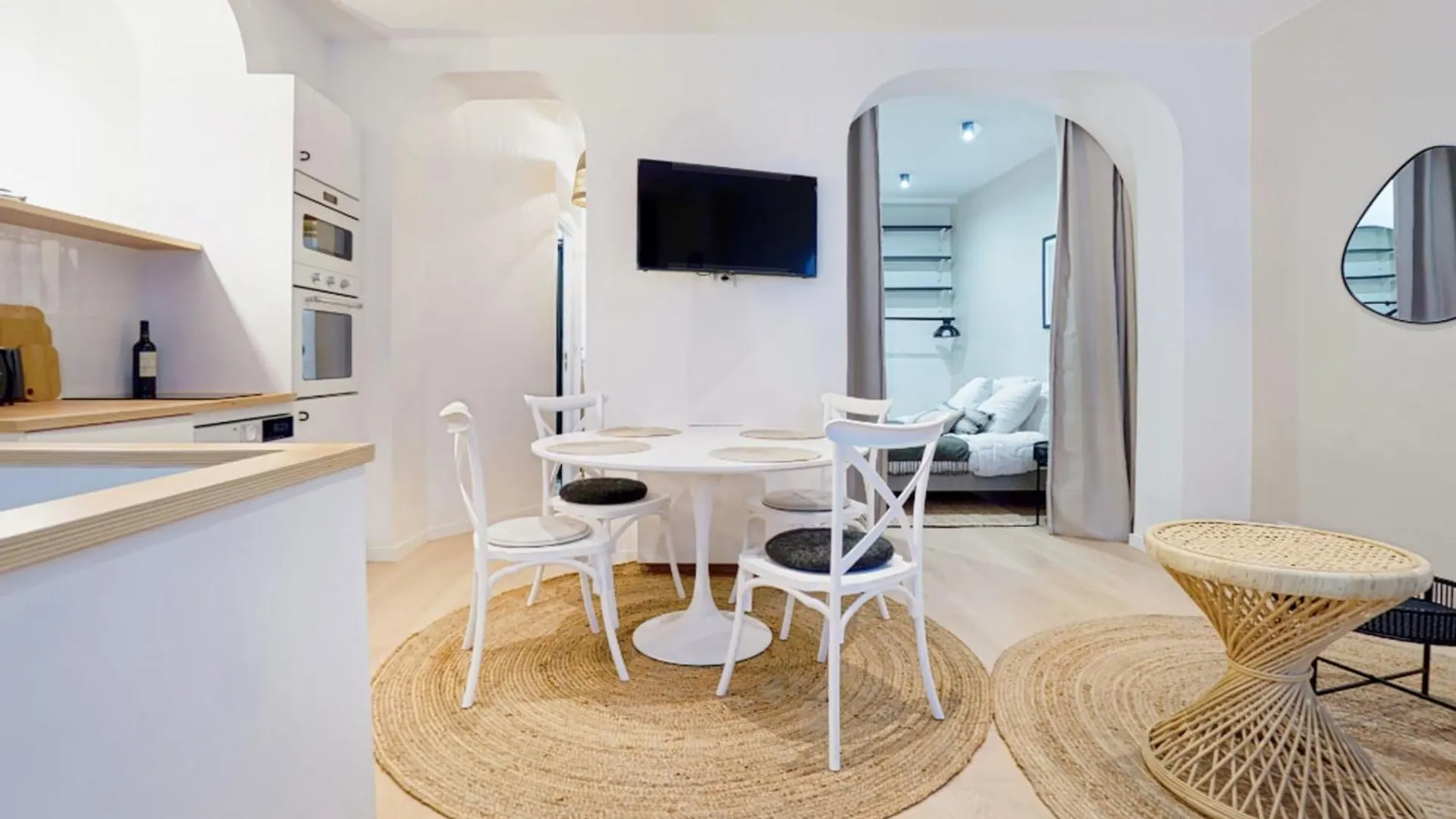Comfortable And Ideally Located In 15 Paris
