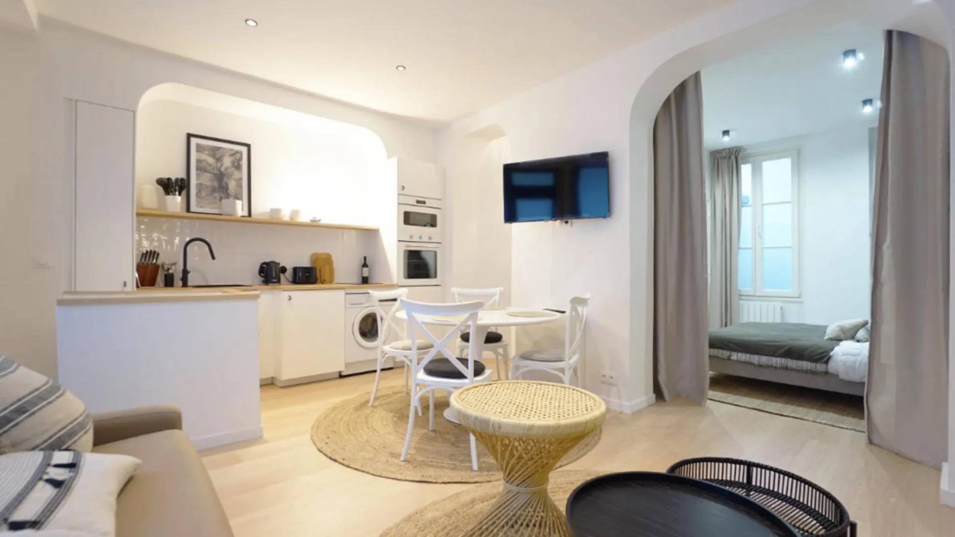 Apartment Comfortable And Ideally Located In 15